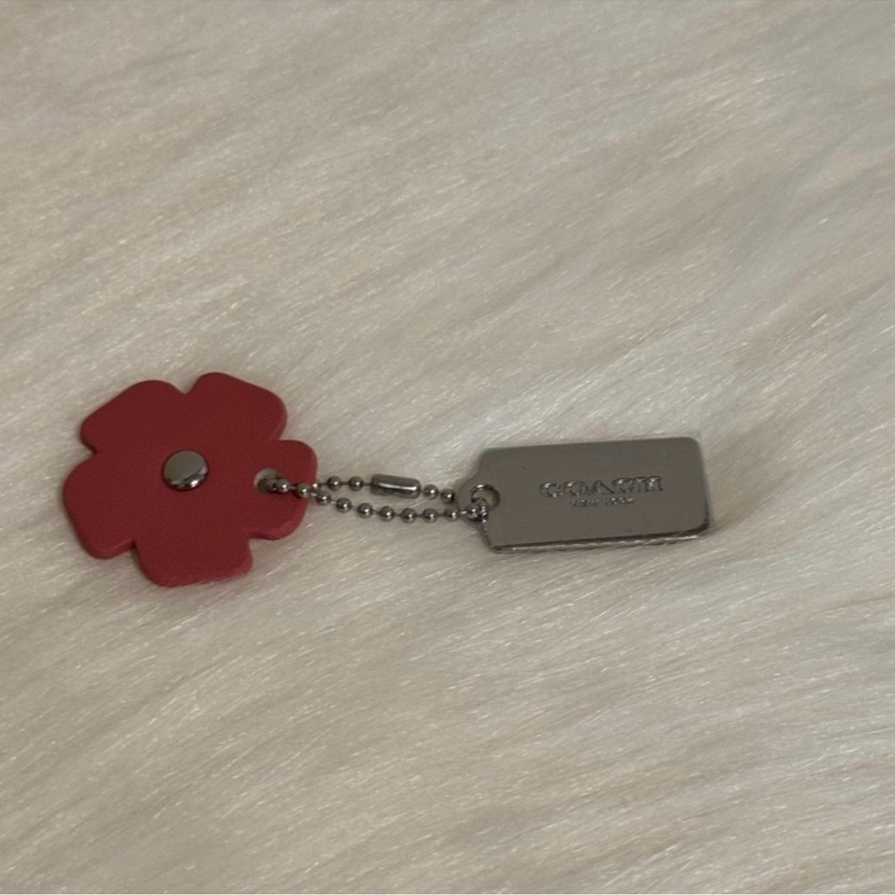 Coach Tea Rose Hangtag - Picture 3 of 3
